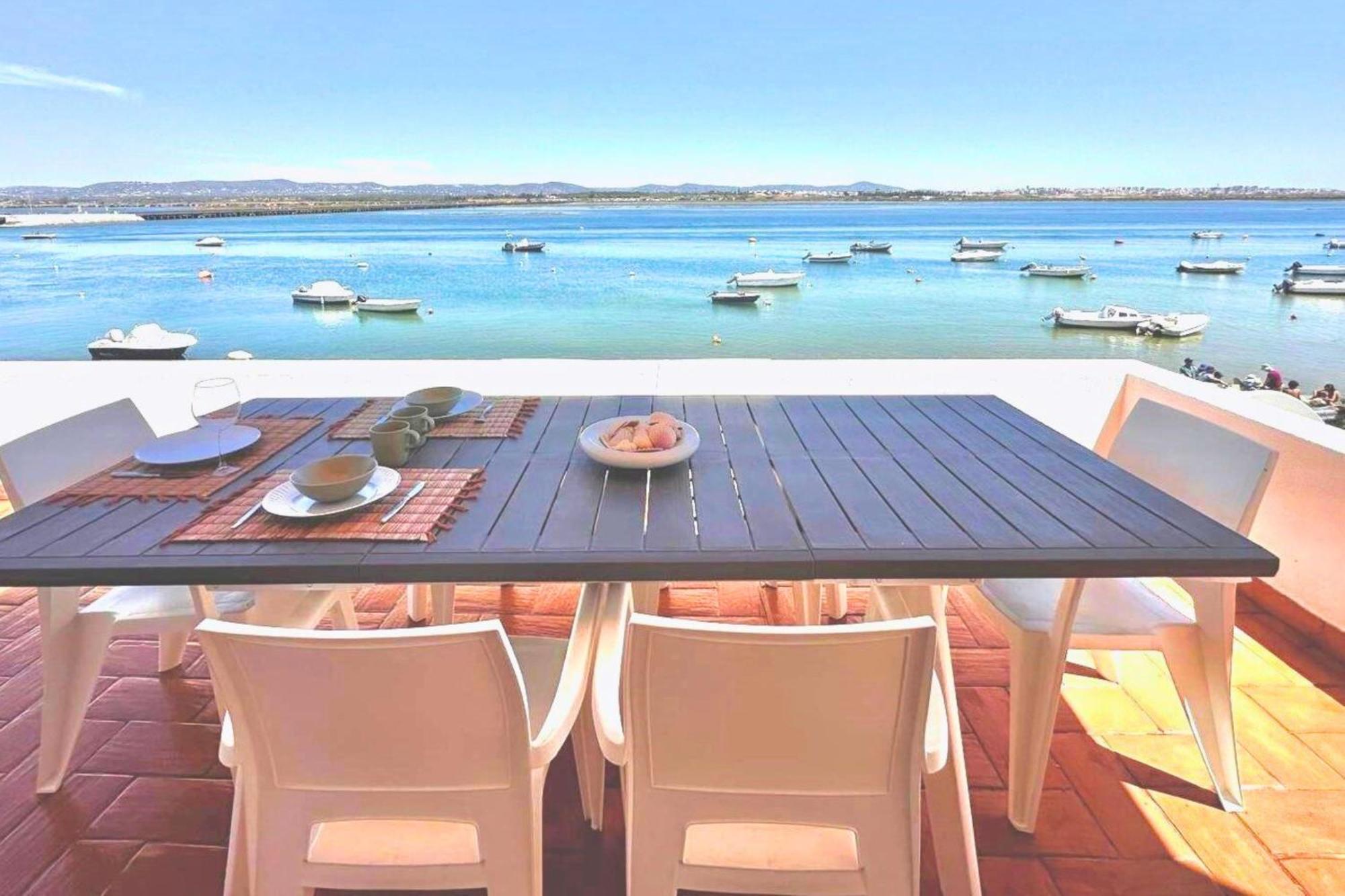 House On Island With A Dreamy Terrace And 7 Beds For The Perfect Escape Apartamento